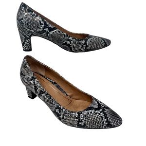Vionic women's Mia snake print leather slip on comfort heels size 6